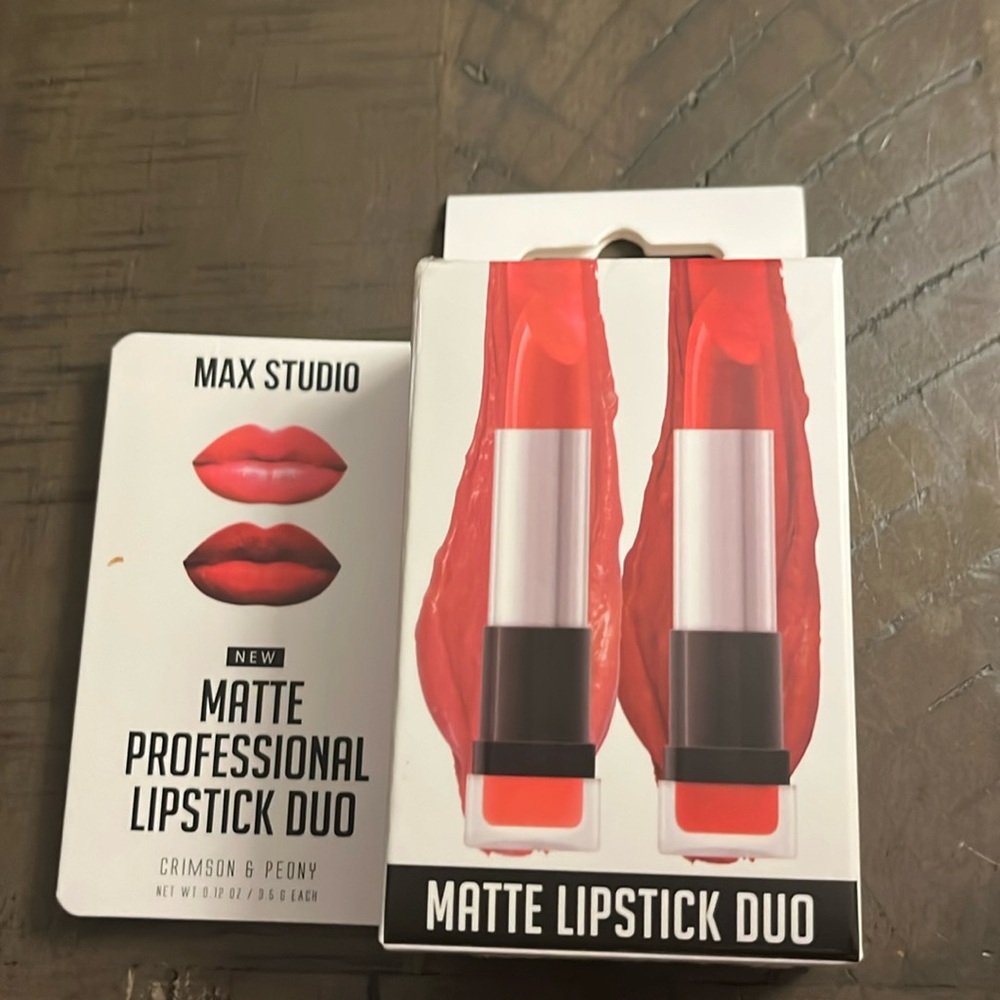 Max Studio matte lipstick duo NIB 2‎ shades. Crimson & Peony